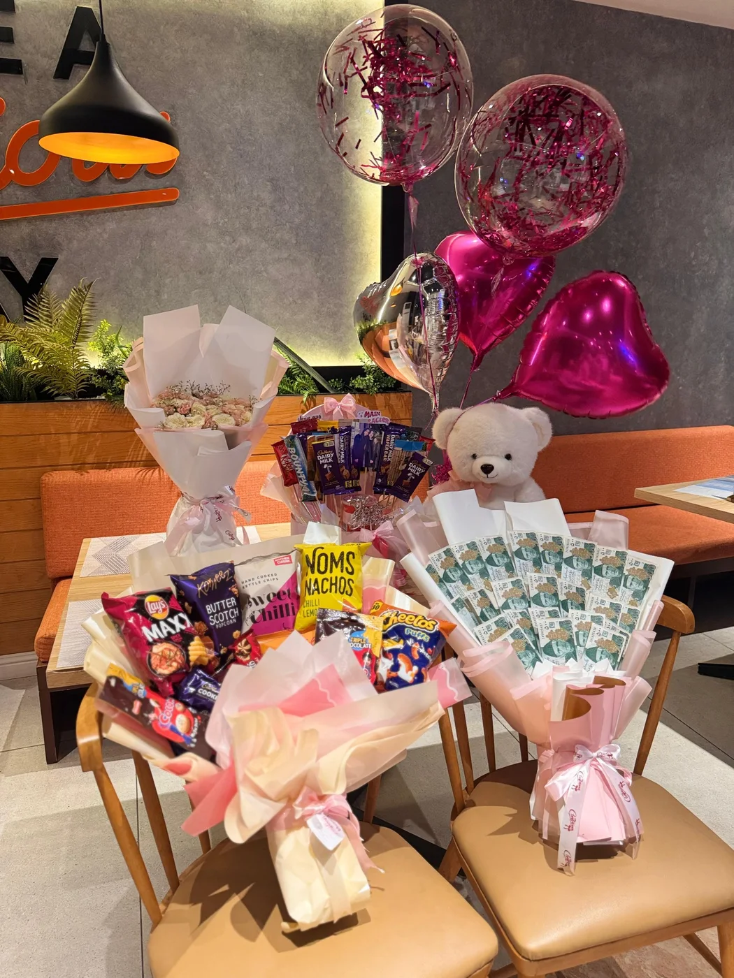Anniversary & Couple Gifting